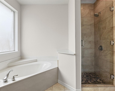 1612 Twin Oaks Drive - Photo Thumbnail 18