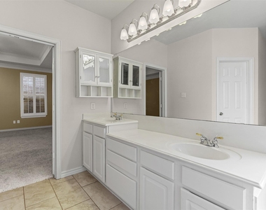 1612 Twin Oaks Drive - Photo Thumbnail 19