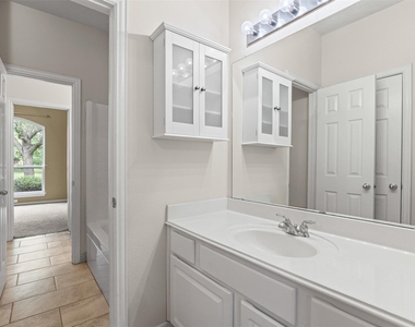 1612 Twin Oaks Drive - Photo Thumbnail 22
