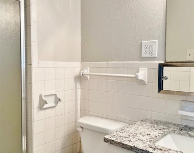 1420 Hillside Drive - Photo Thumbnail 7