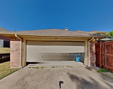 1285 Shores Boulevard - Photo Thumbnail 16