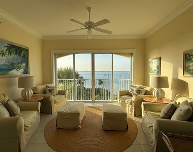 29 Harbour Isle Drive W - Photo Thumbnail 10