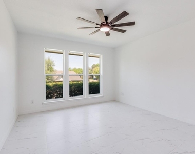 7717 Woodside Hill - Photo Thumbnail 9