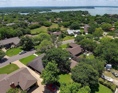 7717 Woodside Hill - Photo Thumbnail 12