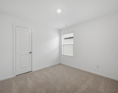 3924 Superior Place - Photo Thumbnail 11