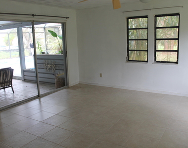 7003 Sw 39th Street - Photo Thumbnail 5