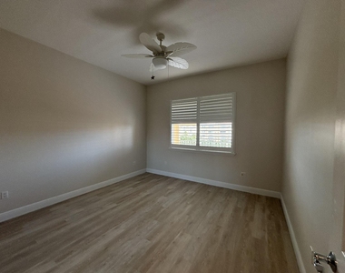 7 Harbour Isle Drive E - Photo Thumbnail 18