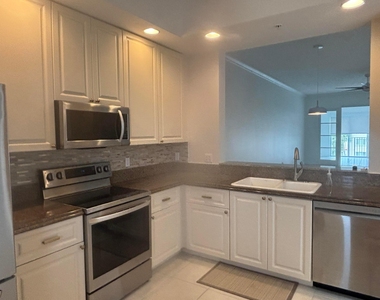 7 Harbour Isle Drive E - Photo Thumbnail 3