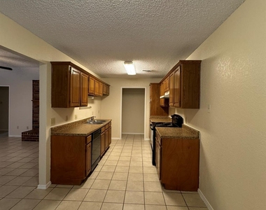 4501 Mizzenmast Court - Photo Thumbnail 5