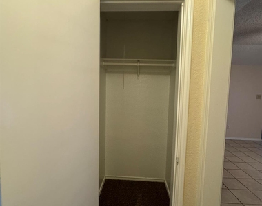 4501 Mizzenmast Court - Photo Thumbnail 13