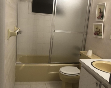 2671 Barkley Drive W - Photo Thumbnail 5