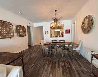 12 Harbour Isle Drive W - Photo Thumbnail 3