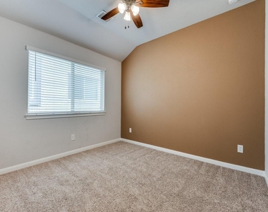 1236 Rosebush Road - Photo Thumbnail 17
