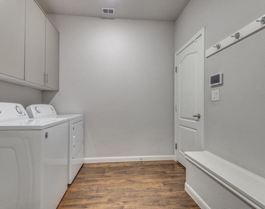 1236 Rosebush Road - Photo Thumbnail 20