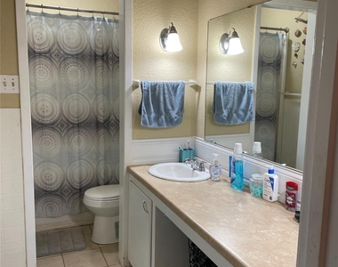 2717 S 41st Street - Photo Thumbnail 6