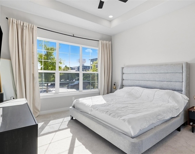 3313 The Commons Parkway - Photo Thumbnail 11