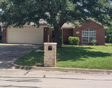500 Fort Worth Street - Photo Thumbnail 1