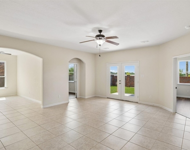 447 Lipizzan Lane - Photo Thumbnail 4