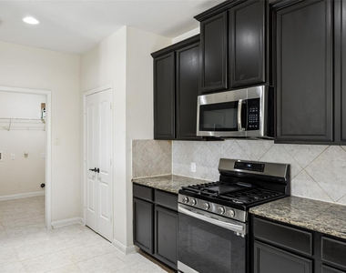 447 Lipizzan Lane - Photo Thumbnail 7