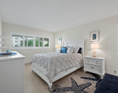 1340 Ne 28th Avenue - Photo Thumbnail 14