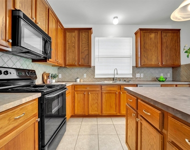 10108 Cherry Hill Lane - Photo Thumbnail 20