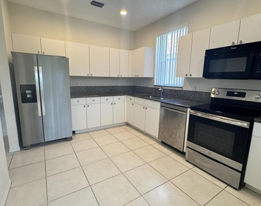 10895 Fillmore Drive - Photo Thumbnail 2