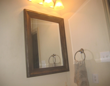 12660 Bay Avenue - Photo Thumbnail 19