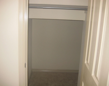 12660 Bay Avenue - Photo Thumbnail 8