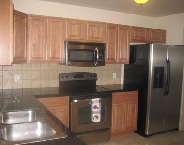 12660 Bay Avenue - Photo Thumbnail 2