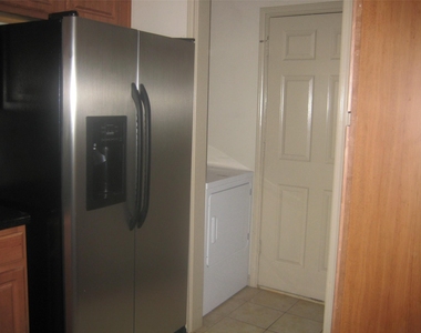 12660 Bay Avenue - Photo Thumbnail 3