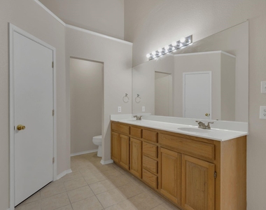 2140 Teal Court - Photo Thumbnail 19