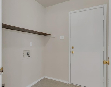 2140 Teal Court - Photo Thumbnail 18