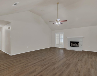 2140 Teal Court - Photo Thumbnail 7