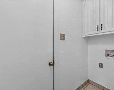 1226 Ranch Valley Drive - Photo Thumbnail 14