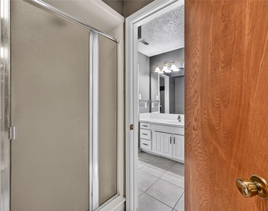 1226 Ranch Valley Drive - Photo Thumbnail 28