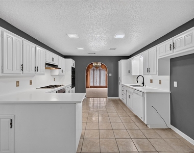 1226 Ranch Valley Drive - Photo Thumbnail 12