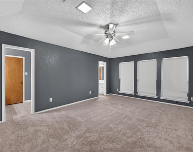 1226 Ranch Valley Drive - Photo Thumbnail 24