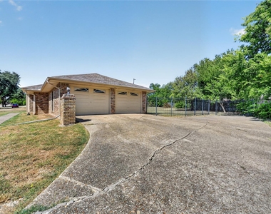 1226 Ranch Valley Drive - Photo Thumbnail 30