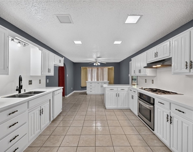 1226 Ranch Valley Drive - Photo Thumbnail 8