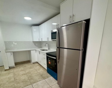 2441 Nw 13th Street - Photo Thumbnail 2