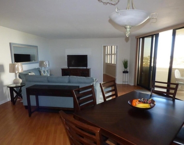 2800 N Ocean Drive - Photo Thumbnail 7