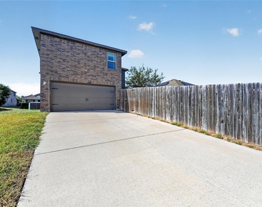 1518 Illinois Avenue - Photo Thumbnail 25