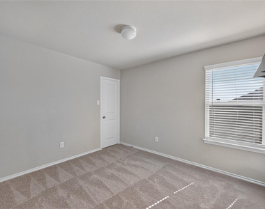 1518 Illinois Avenue - Photo Thumbnail 19