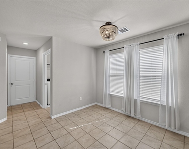 1518 Illinois Avenue - Photo Thumbnail 10