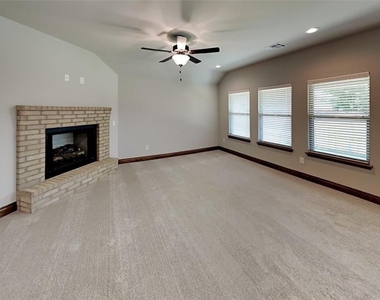 10528 Nw 41st Street - Photo Thumbnail 3