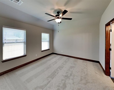 10528 Nw 41st Street - Photo Thumbnail 9