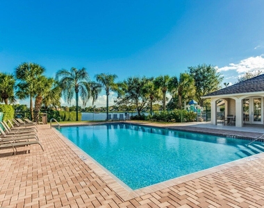 12842 Meadowbend Drive - Photo Thumbnail 14