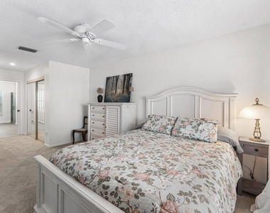 12842 Meadowbend Drive - Photo Thumbnail 4