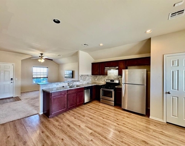 11656 Nw 134th Street - Photo Thumbnail 4