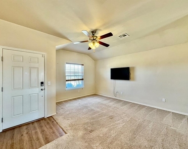 11656 Nw 134th Street - Photo Thumbnail 3